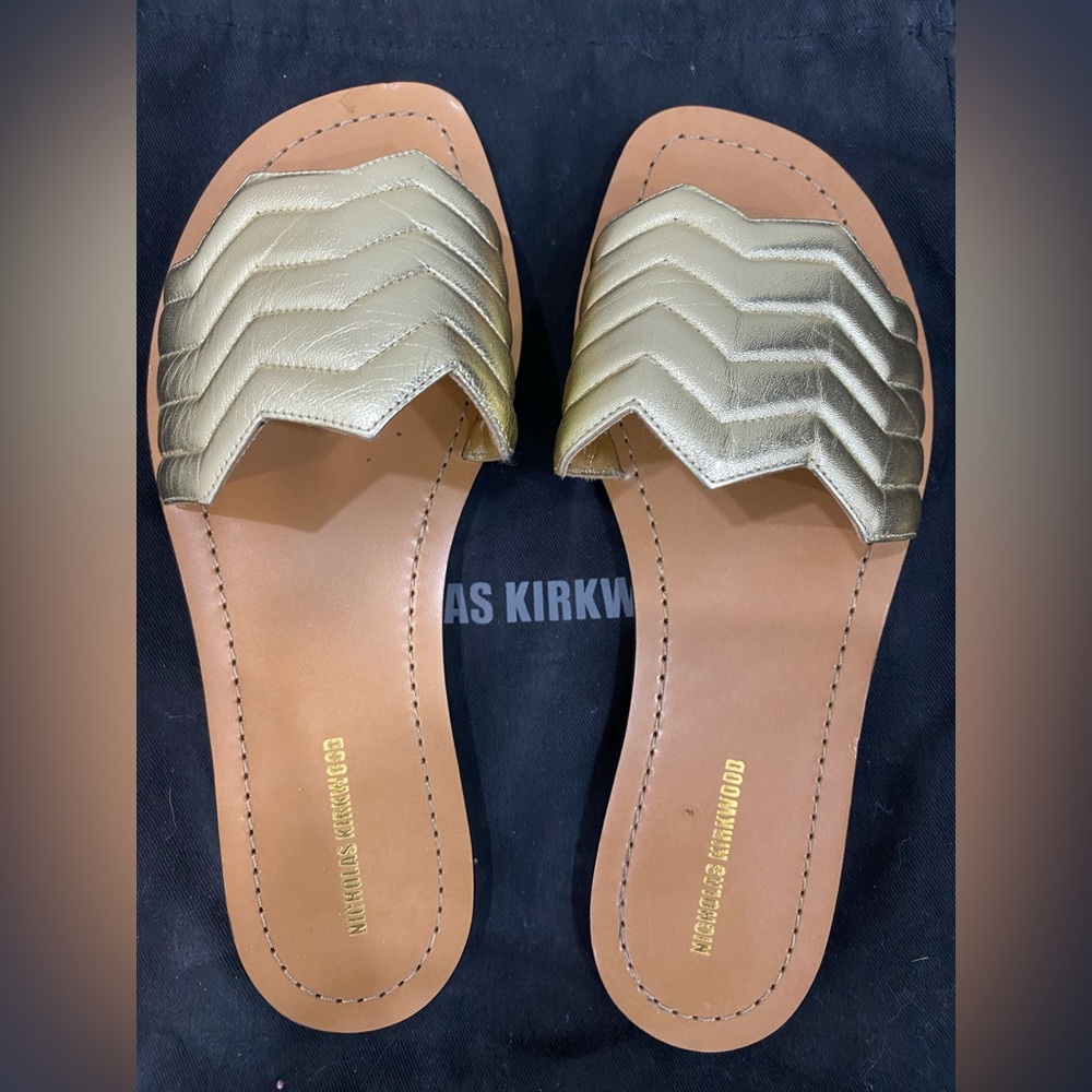 Nicholas Kirkwood gold chevron flat sandals